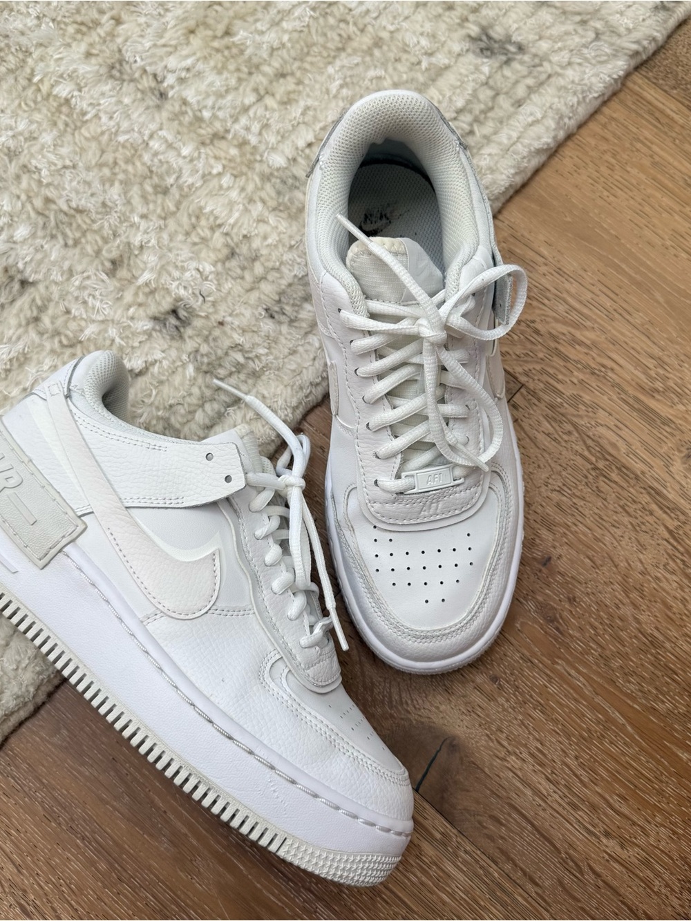Nike AF1 White Leather Low-Top Sneakers with Swoosh Size 9 Women’s - Picture 2 of 8